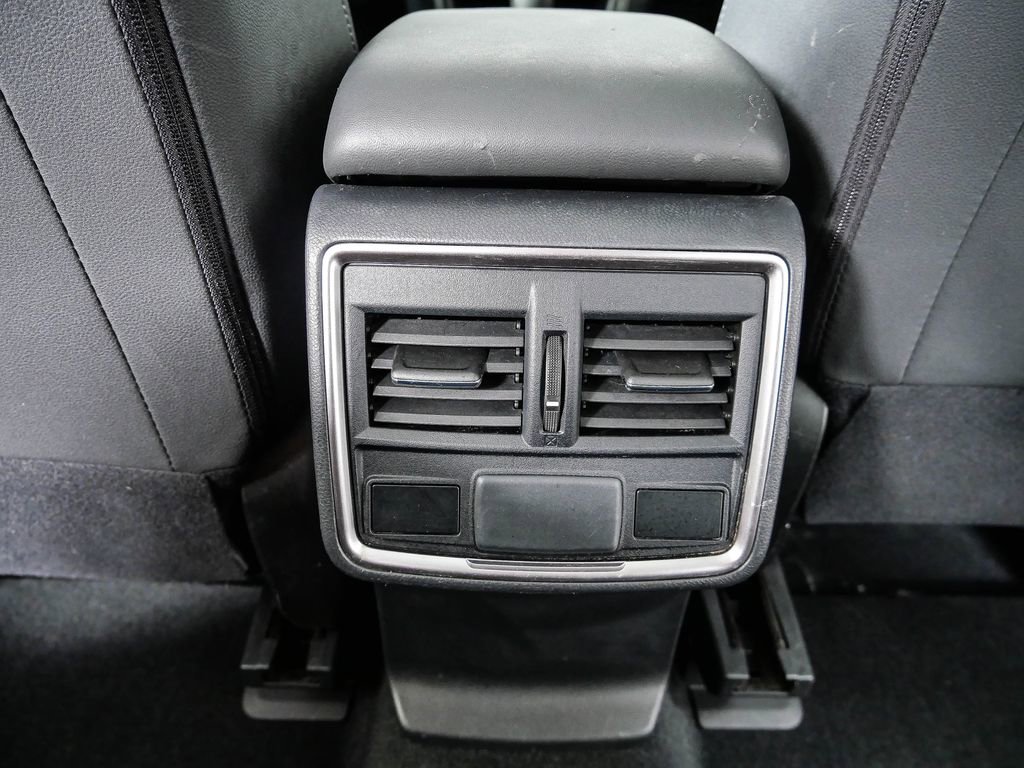 Used 2019 Subaru Forester Premium w/ All-Weather Package AWD/4WD image 18