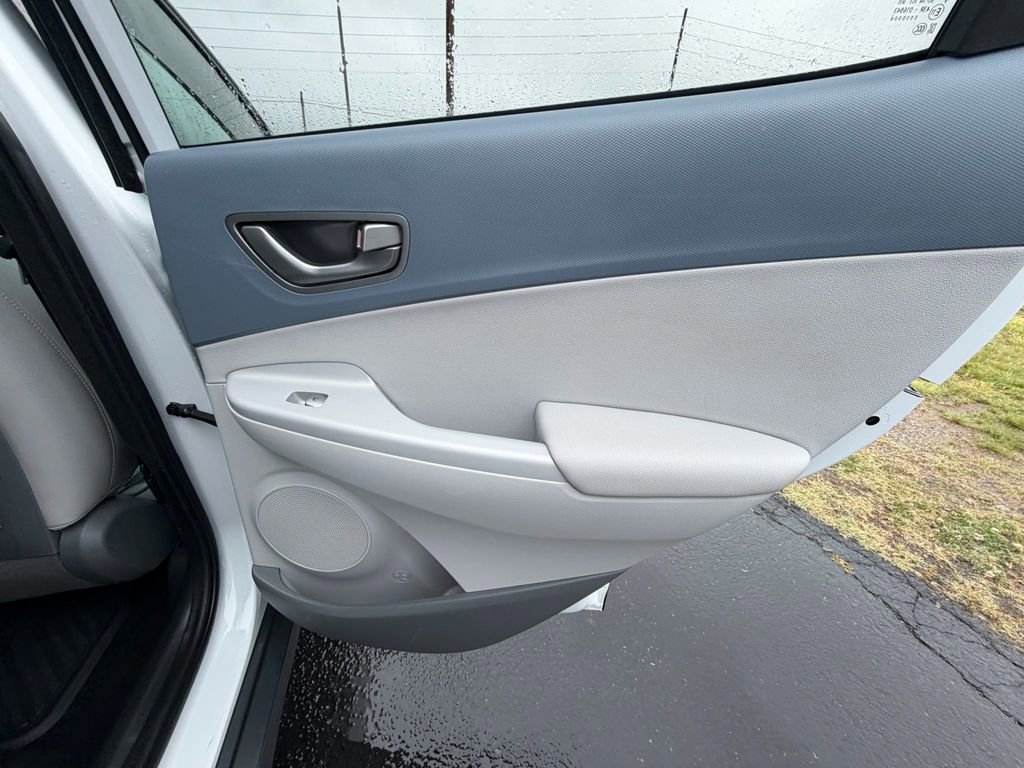 Used 2021 Hyundai Kona Ultimate FWD image 16