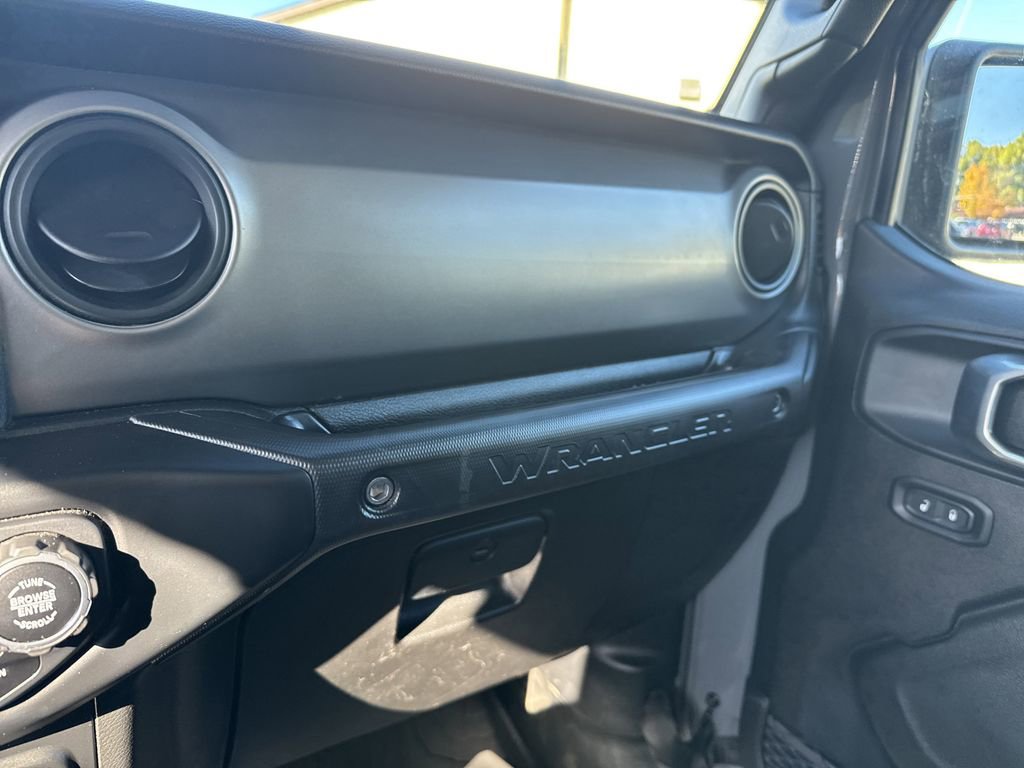 Used 2021 Jeep Wrangler Willys image 22