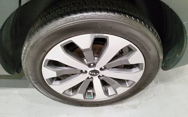 Used 2022 Kia Telluride S image 39