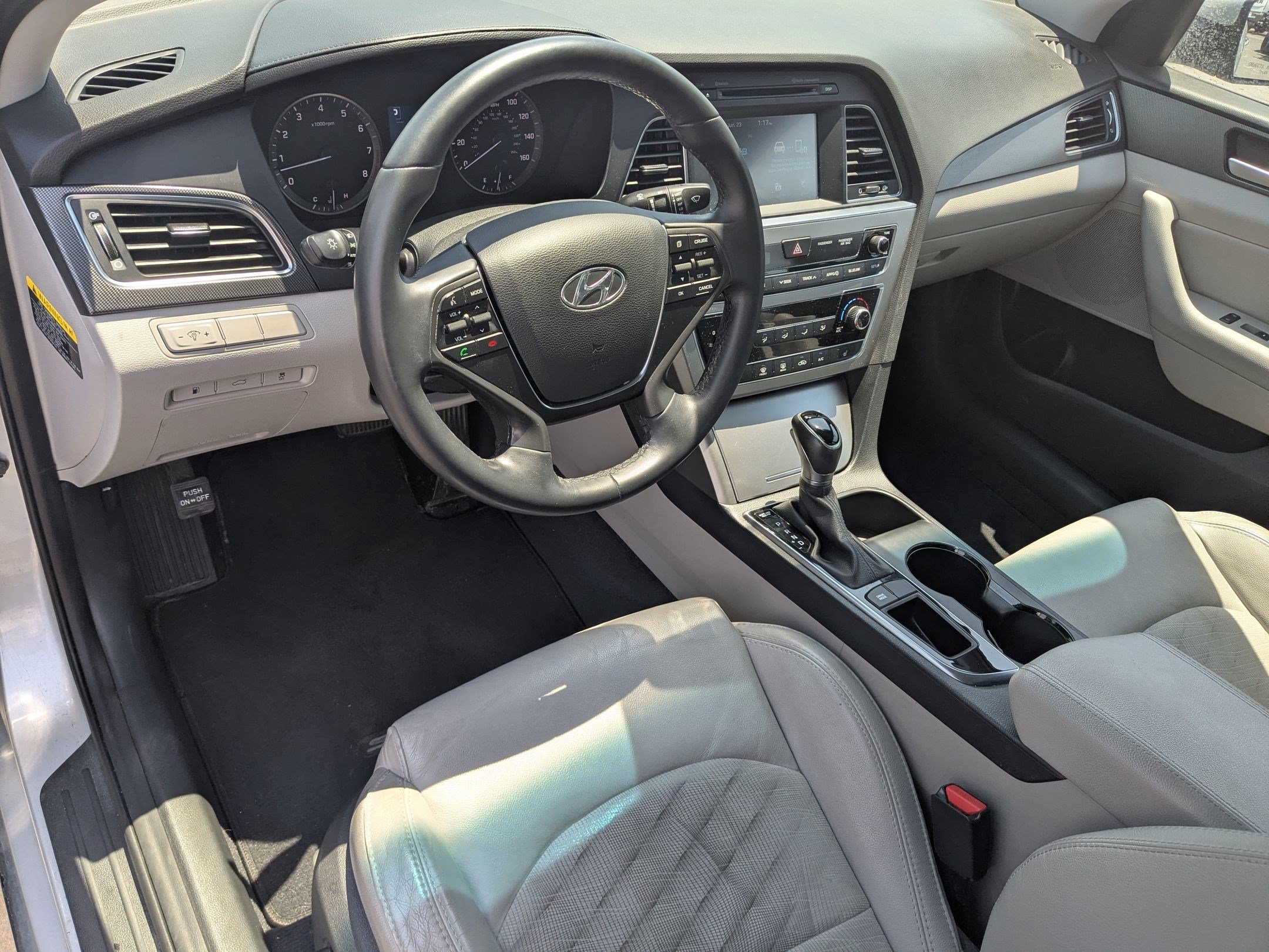Used 2017 Hyundai Sonata Sport w/ Value Edition Package 02 FWD image 17