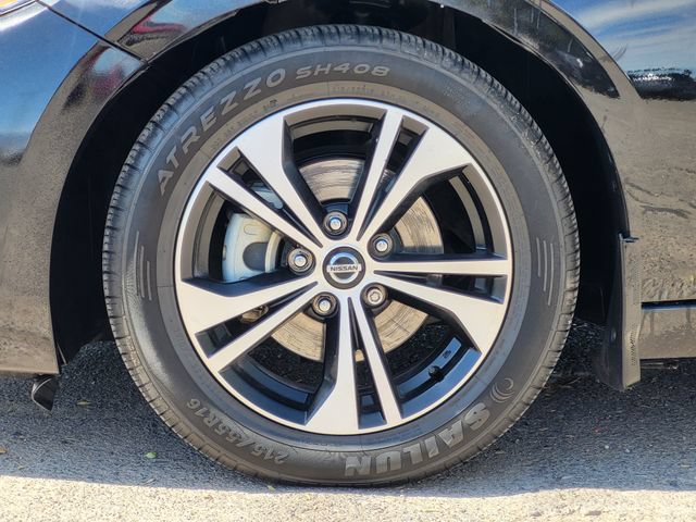 Certified 2023 Nissan Sentra SV w/ All-Weather Package FWD image 6