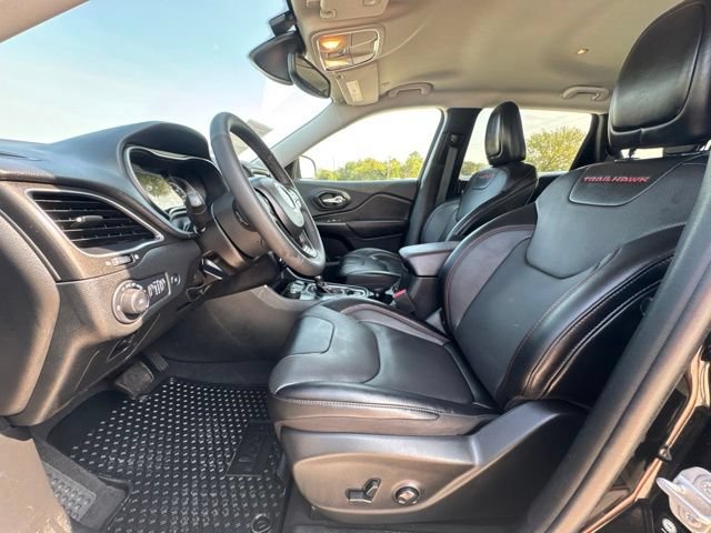 Used 2022 Jeep Cherokee Trailhawk w/ Sound & Nav Group AWD/4WD image 2
