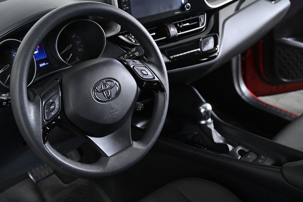 Used 2020 Toyota C-HR LE image 12
