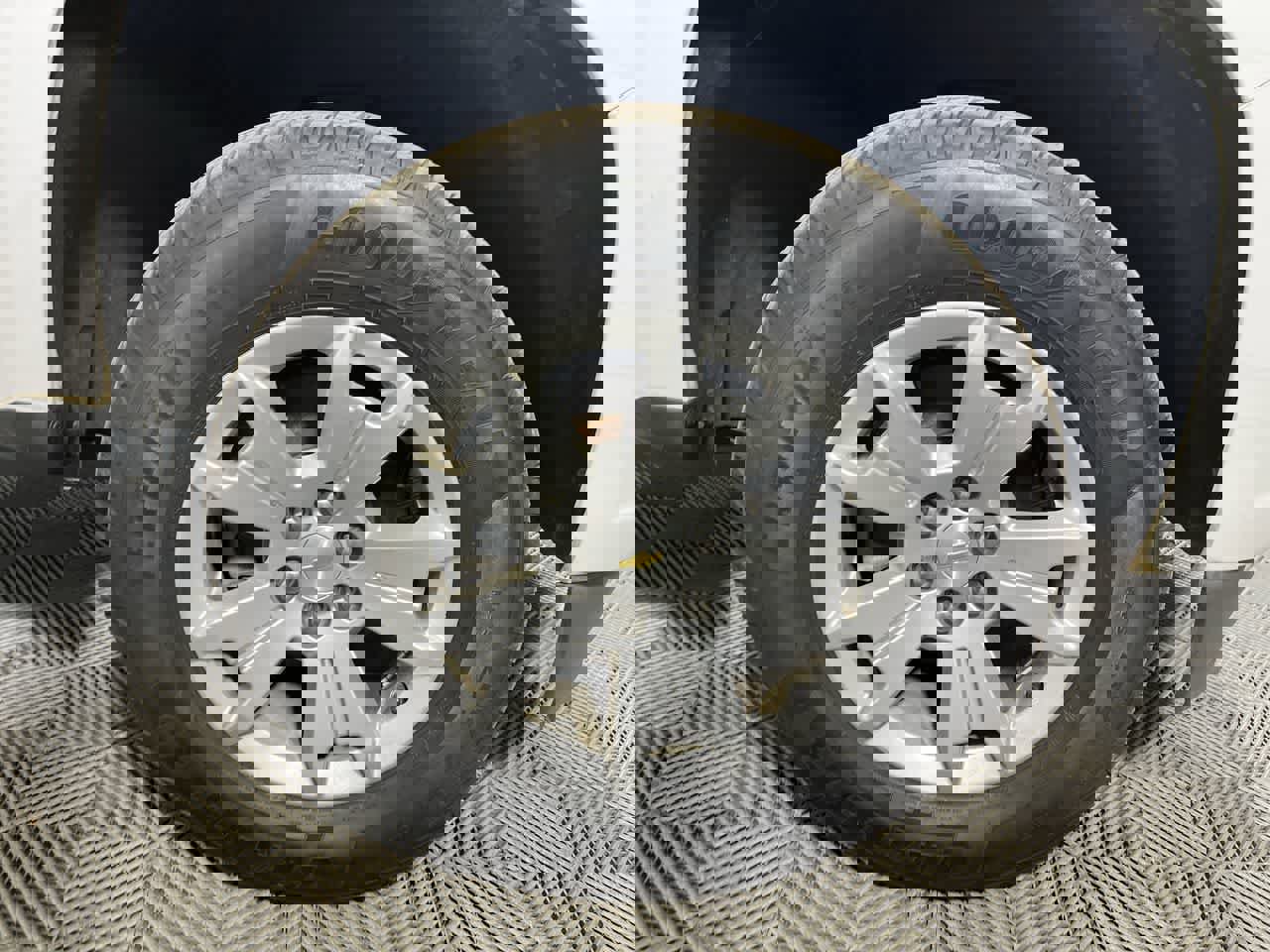 Used 2022 Chevrolet Colorado LT w/ Fleet Safety Package image 10