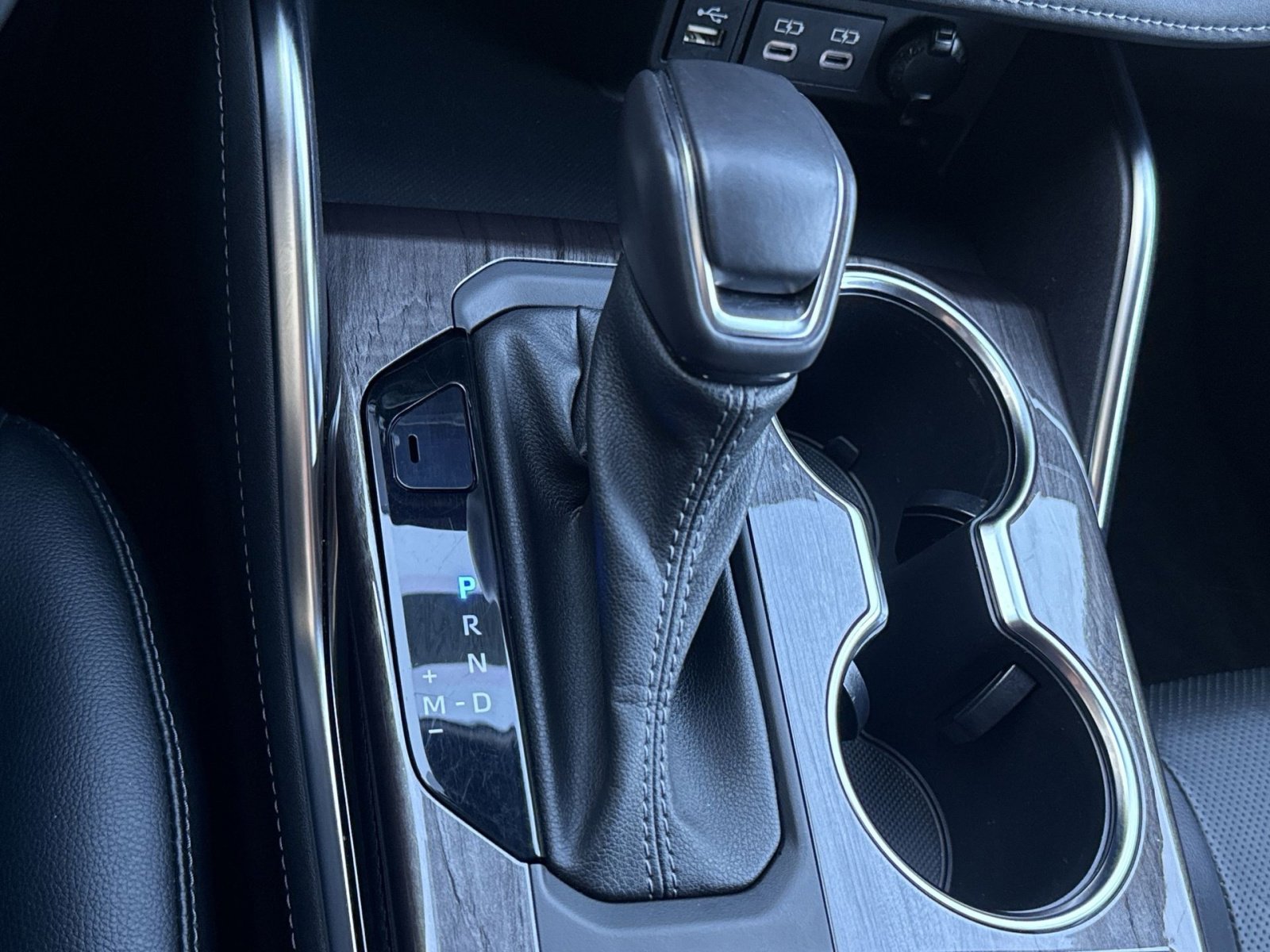 Used 2023 Toyota Highlander Limited image 21