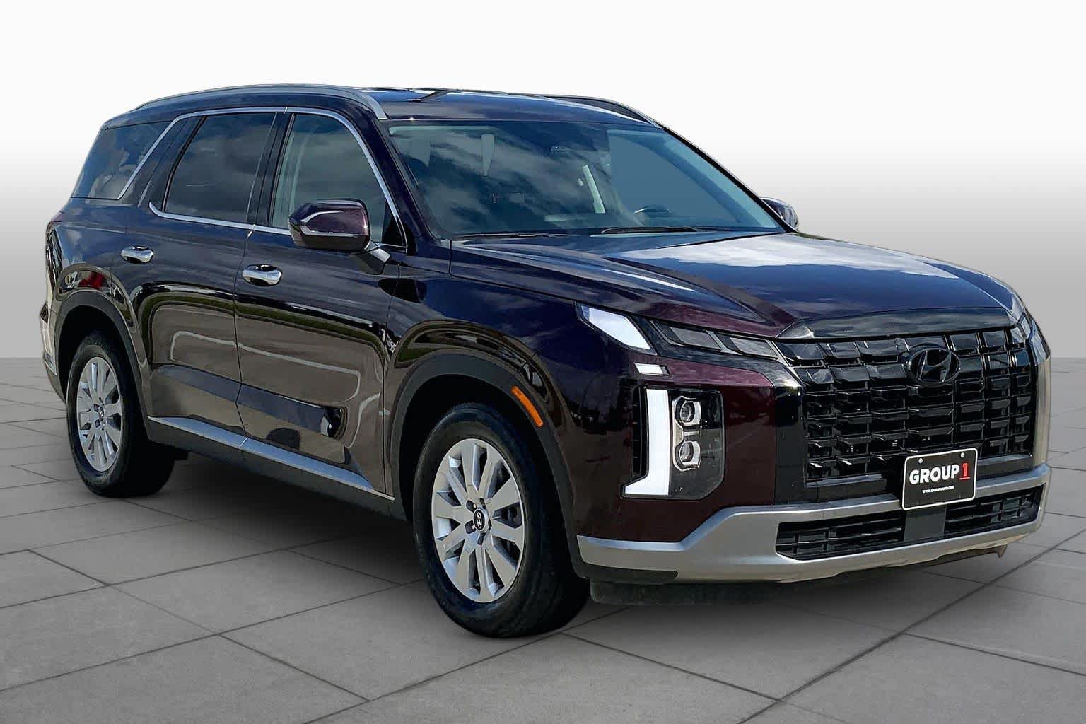Used 2024 Hyundai Palisade SEL FWD image 3