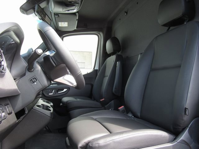 New 2025 Mercedes-Benz Sprinter 2500 image 12