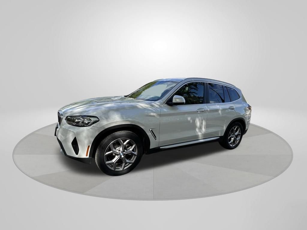Used 2024 BMW X3 xDrive30i AWD/4WD image 2