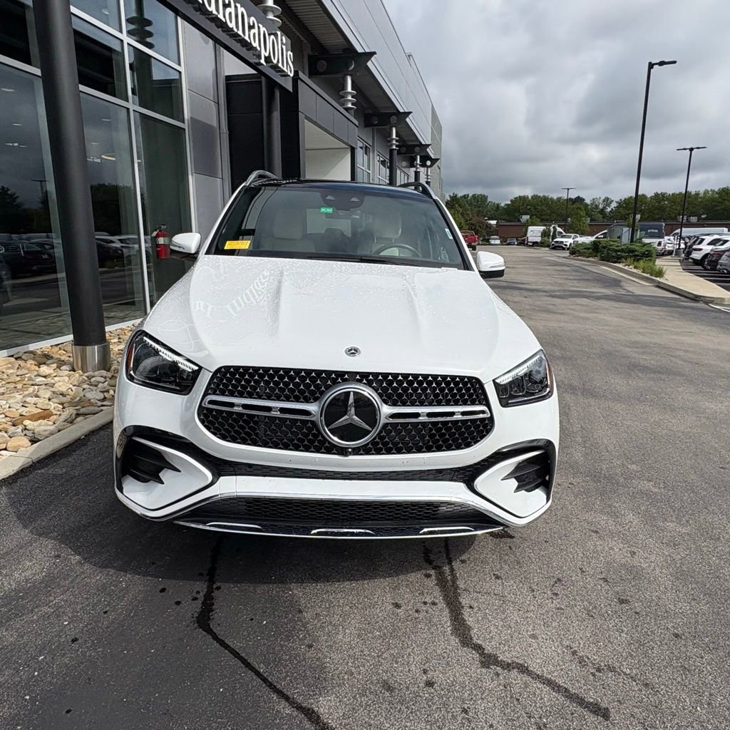 Used 2025 Mercedes-Benz GLE 450e 4MATIC image 3