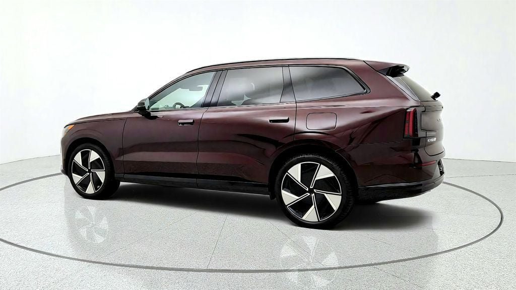 Used 2025 Volvo EX90 Ultra AWD/4WD image 7