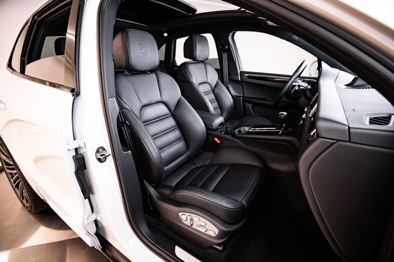 Certified 2026 Porsche Macan S AWD/4WD image 29