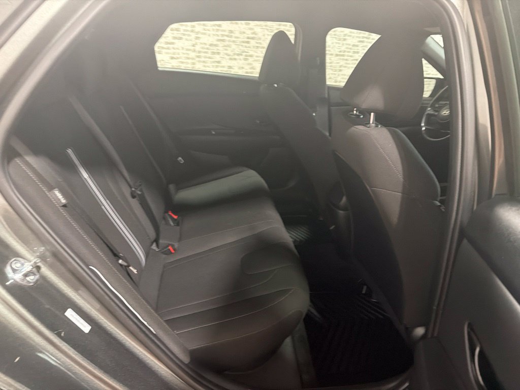 Used 2025 Hyundai Elantra Sport FWD image 11
