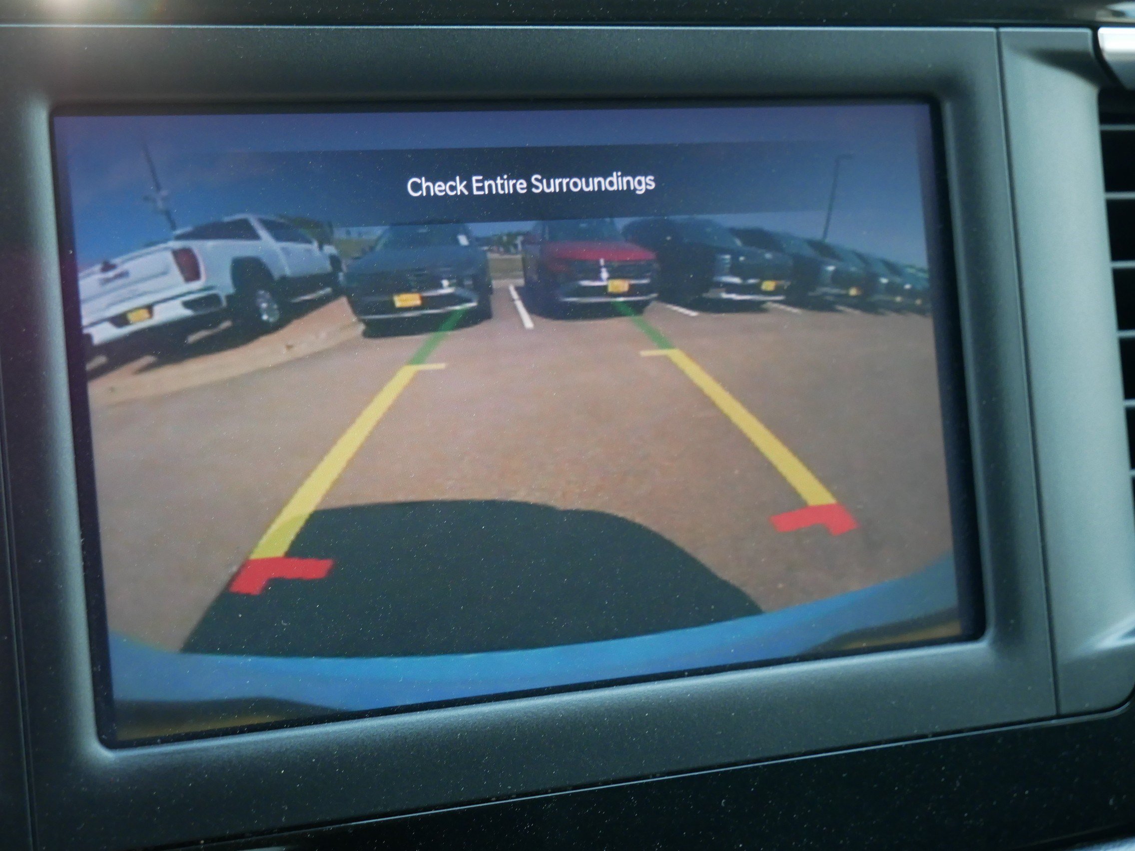 Used 2023 Chrysler Voyager LX FWD image 32