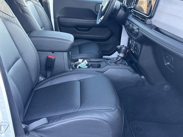 Certified 2025 Jeep Wrangler Unlimited Sahara w/ Safety Group image 14