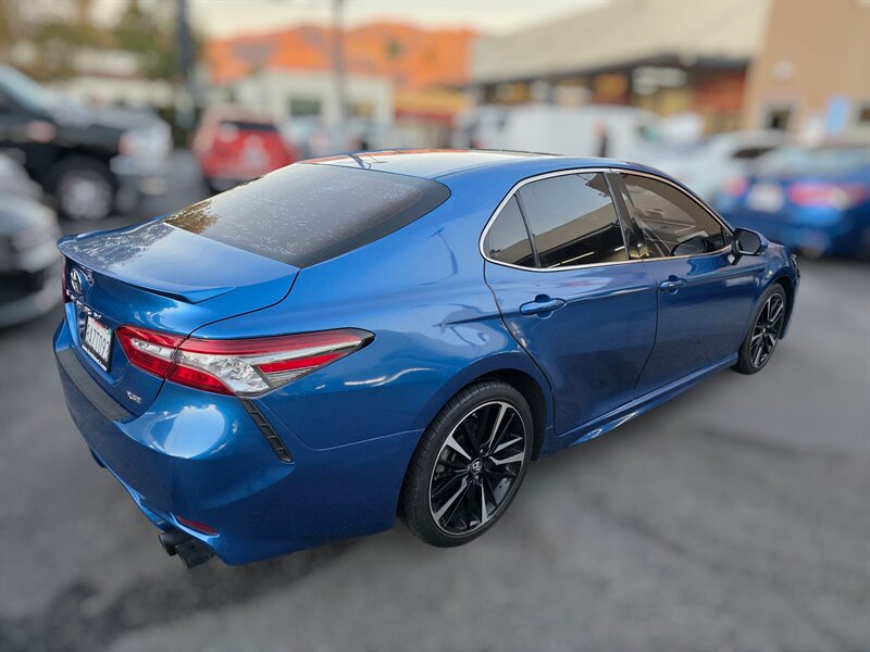 Used 2018 Toyota Camry XSE FWD image 5