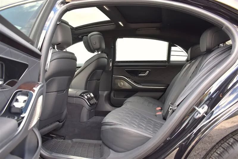 Used 2024 Mercedes-Benz S 500 4MATIC image 33