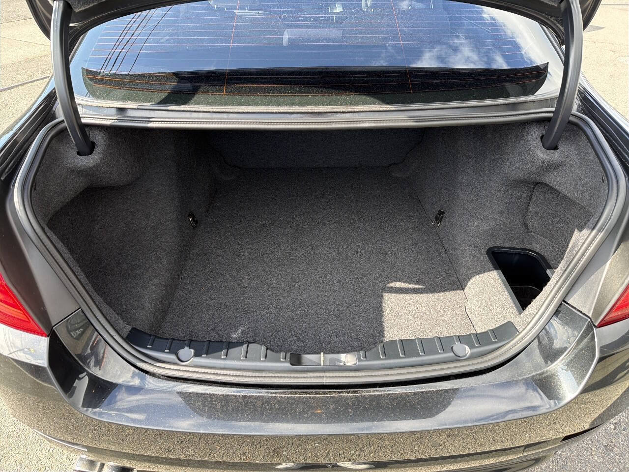 Used 2012 BMW 528i Sedan RWD image 6