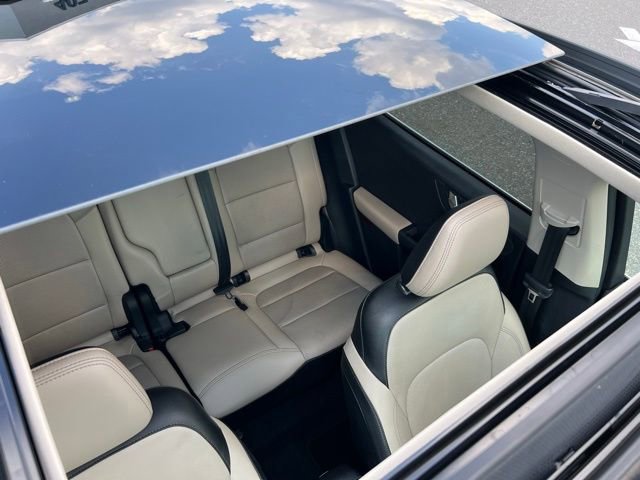 Used 2020 Ford Escape Titanium image 15