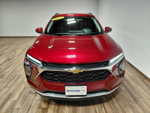 Used 2025 Chevrolet Trax LT image 11