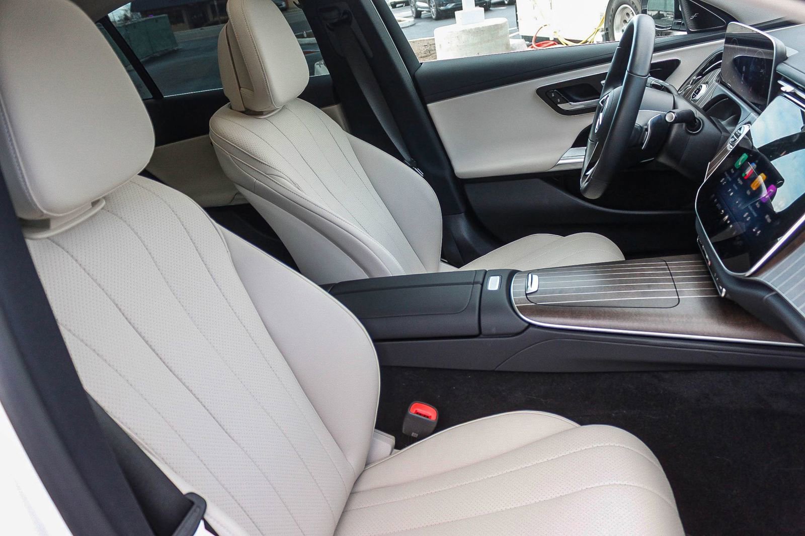 Used 2024 Mercedes-Benz E 450 4MATIC Sedan image 15