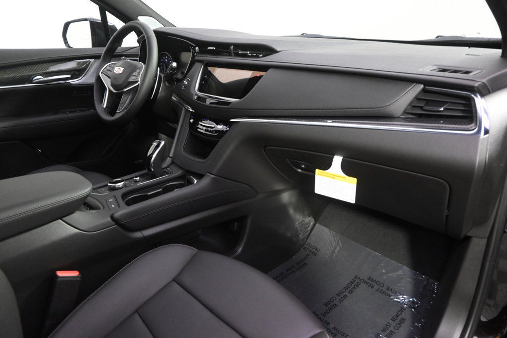 New 2026 Cadillac XT5 Sportv w/ LPO, Floor Liner Package AWD/4WD image 15