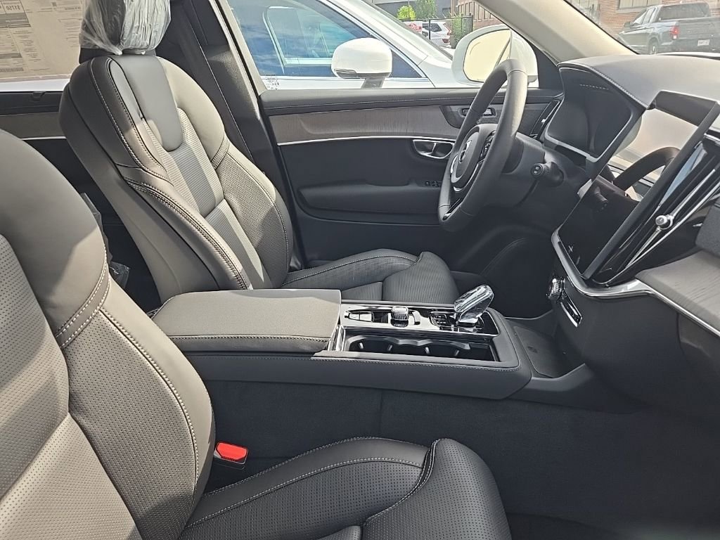 New 2025 Volvo XC90 T8 Ultra image 10