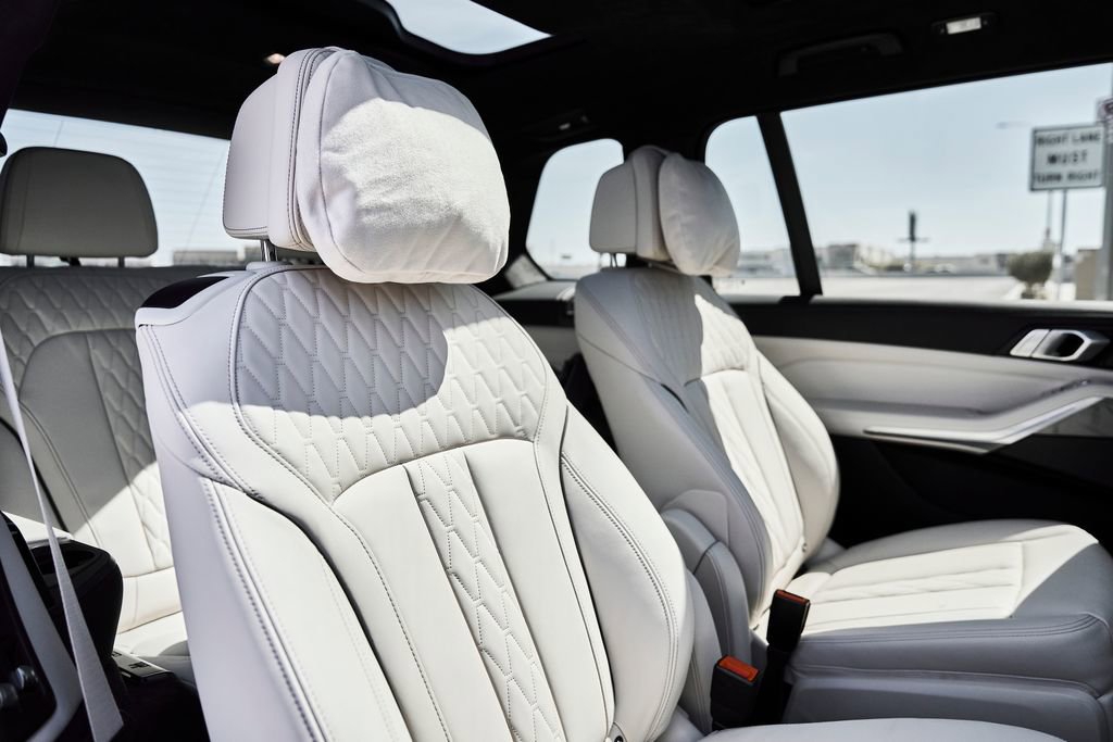 Used 2023 BMW ALPINA XB7 image 47