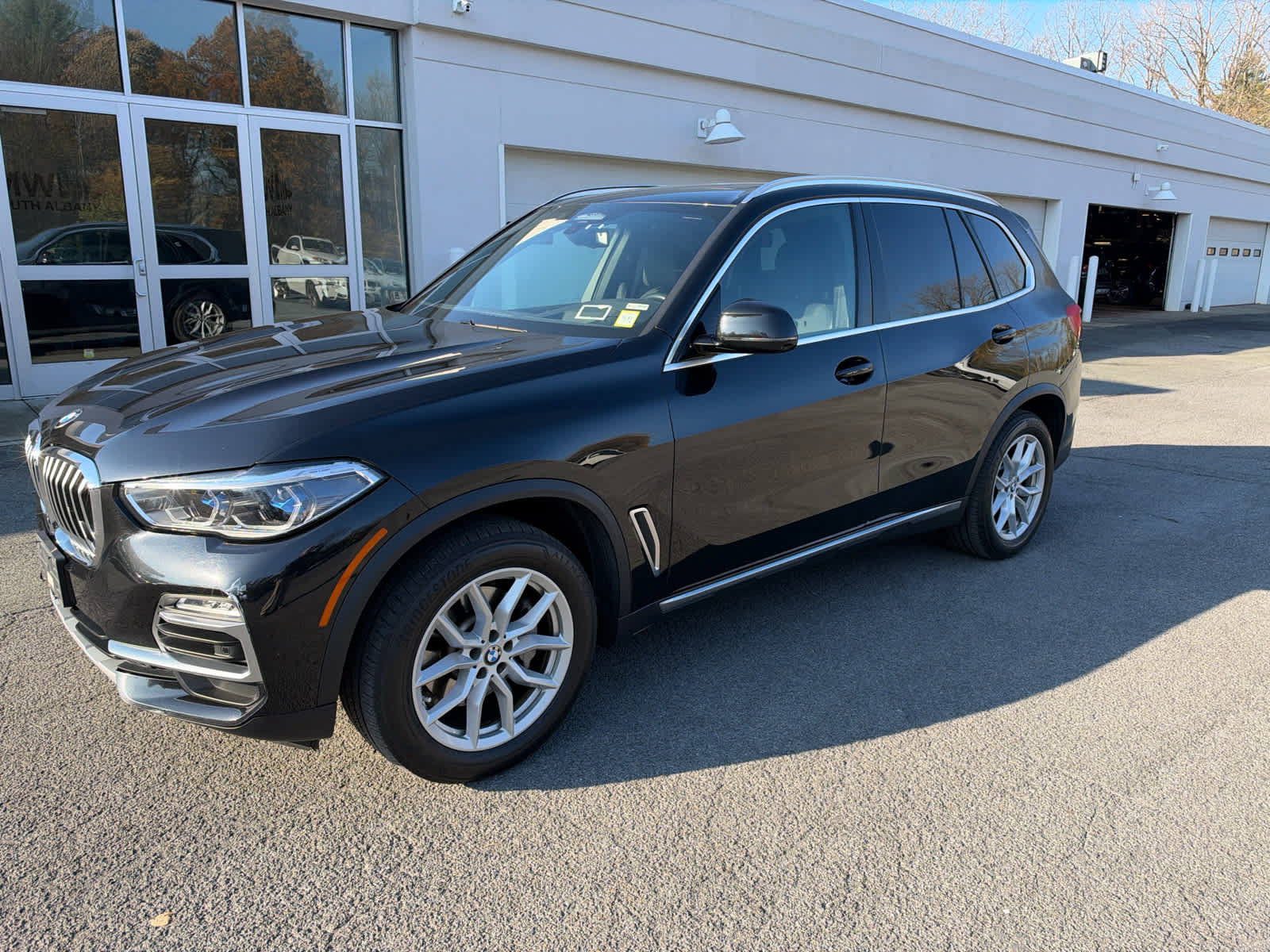Used 2021 BMW X5 xDrive40i w/ Executive Package AWD/4WD image 1