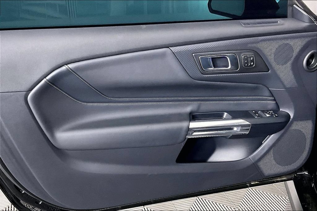 Used 2025 Ford Mustang GT Premium RWD image 19