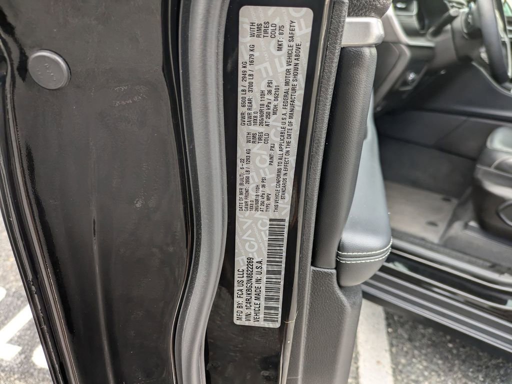 Used 2022 Jeep Grand Cherokee L Limited image 31