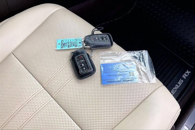Used 2019 Lexus RX 450h AWD w/ Luxury Package image 11