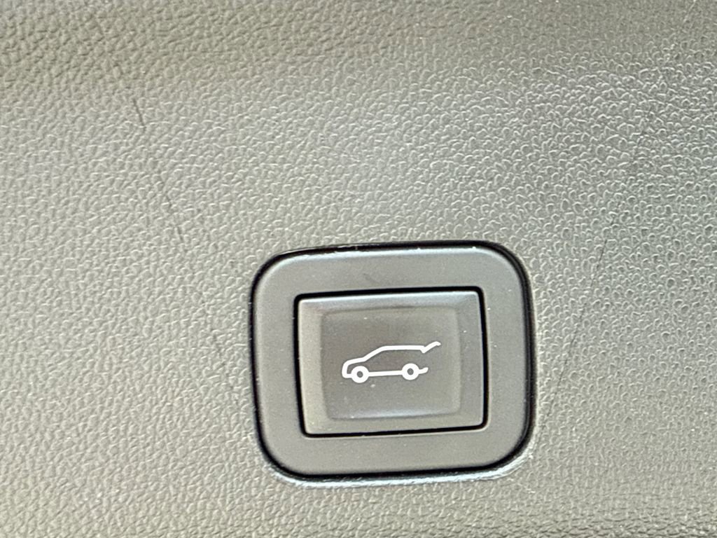 Certified 2025 Chevrolet Suburban Z71 image 19