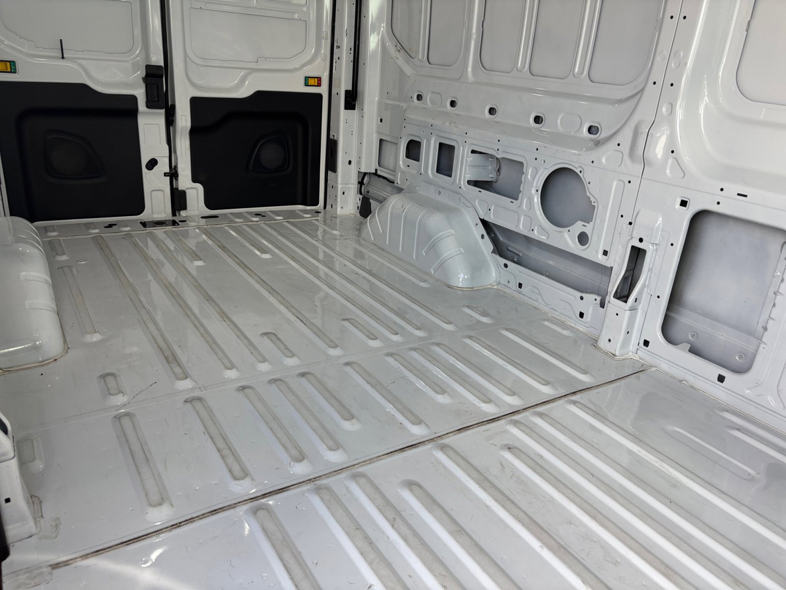 Used 2025 Ford Transit 250 148 High Roof image 17