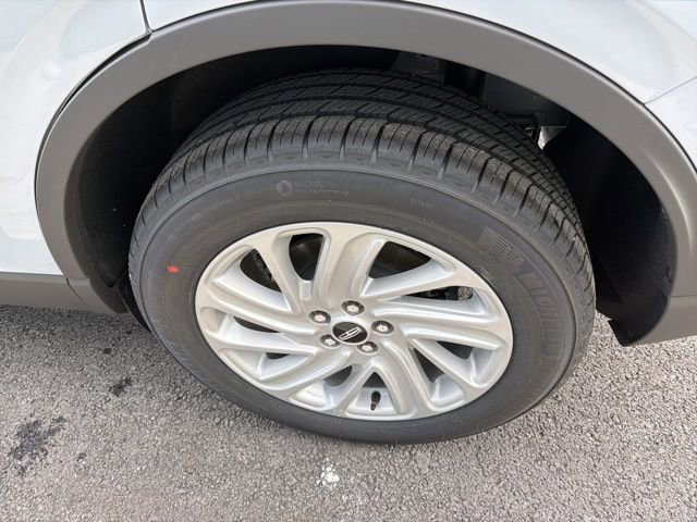 New 2026 Lincoln Corsair Premiere image 6