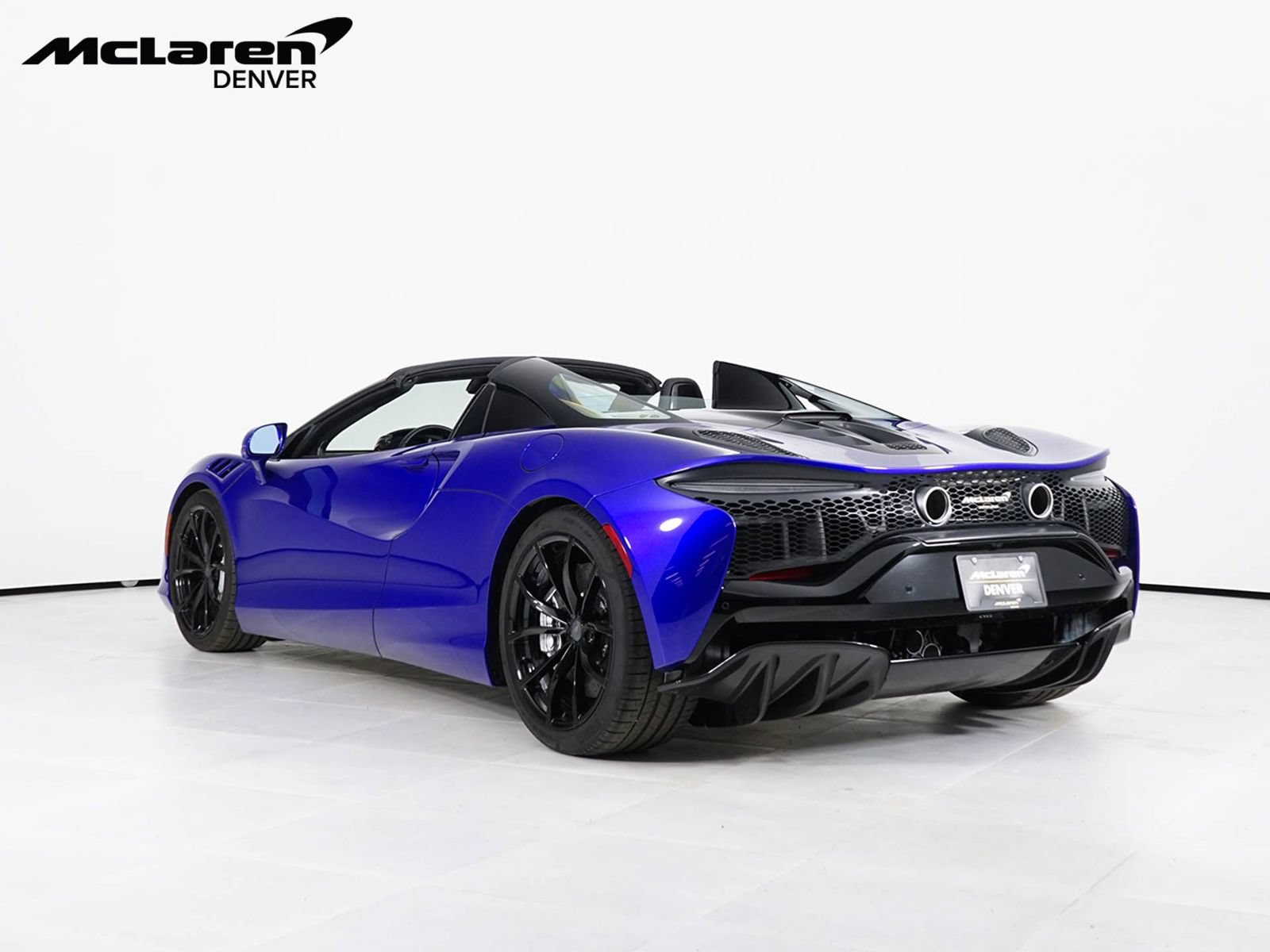 New 2025 McLaren Artura Spider RWD image 3