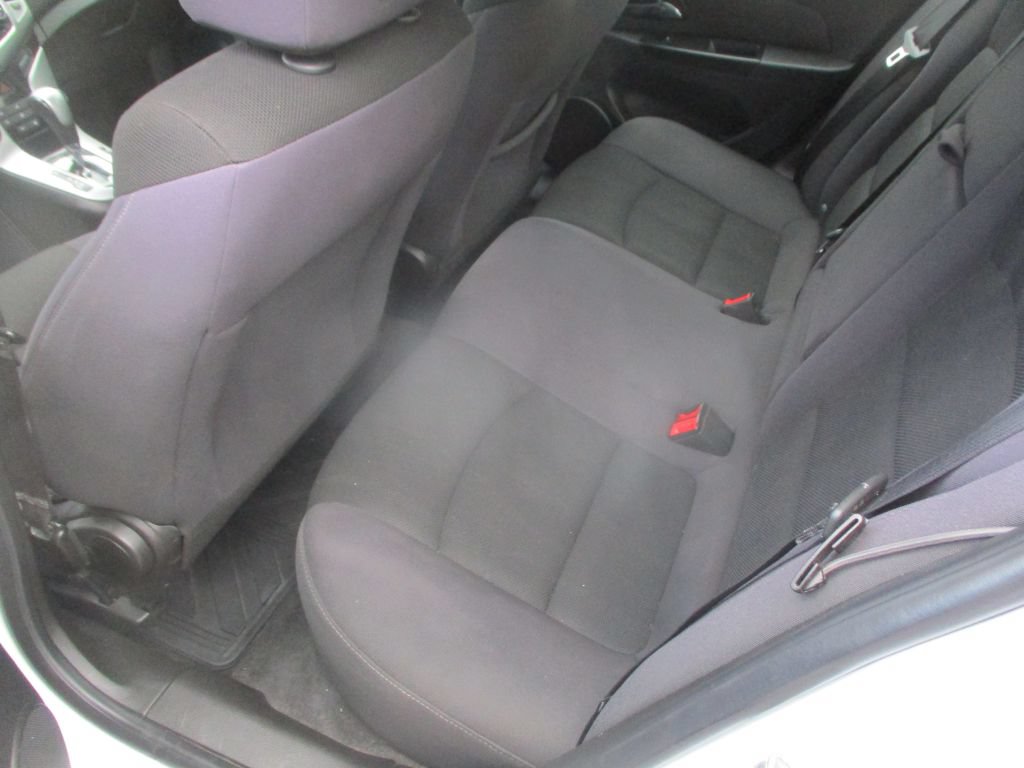 Used 2014 Chevrolet Cruze LT FWD image 8