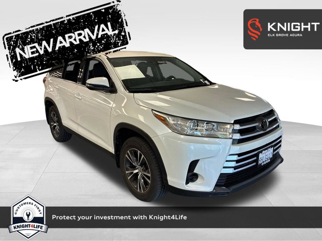 Used 2019 Toyota Highlander LE image 1