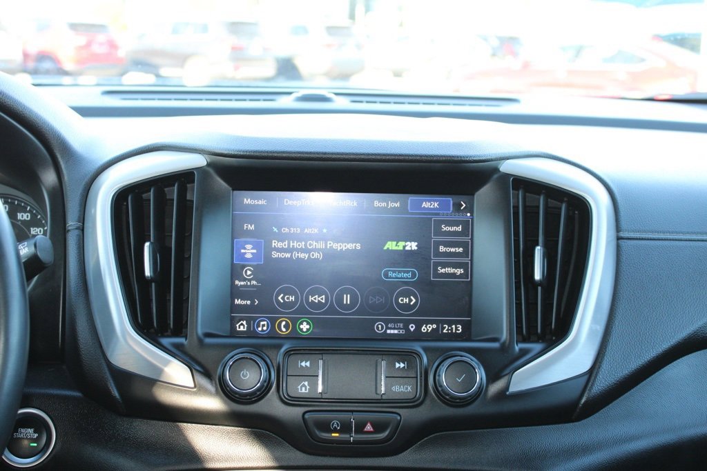 Used 2024 GMC Terrain SLT image 19