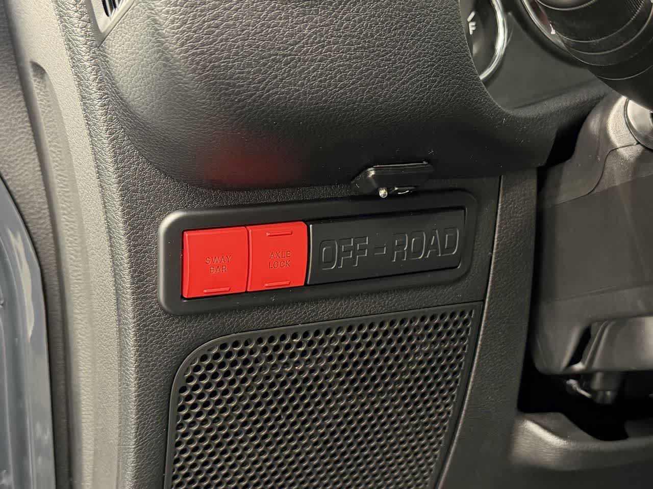 Used 2018 Jeep Wrangler Unlimited Rubicon AWD/4WD image 15