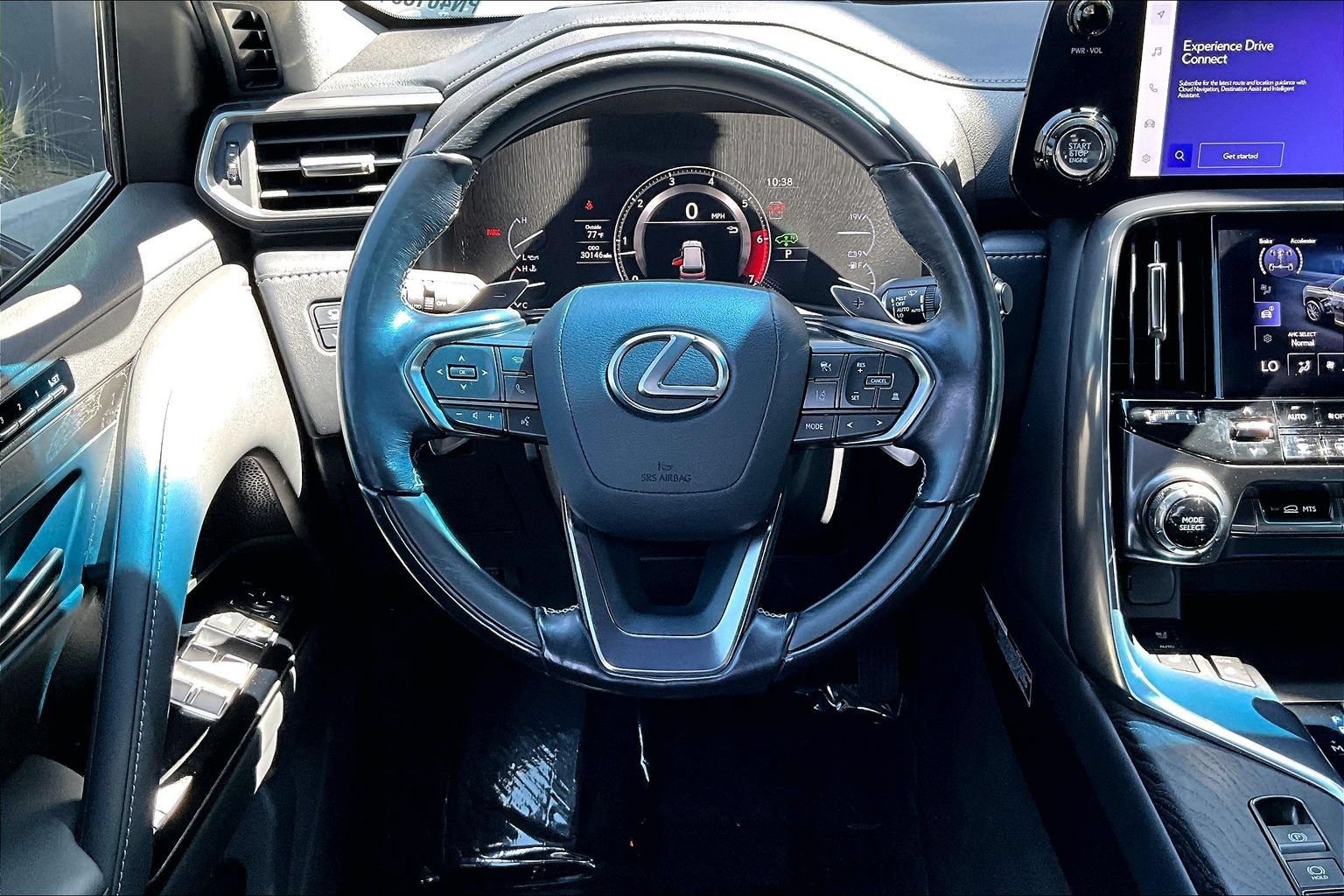 Used 2022 Lexus LX 600 4WD w/ Accessory Package (Z1) image 5