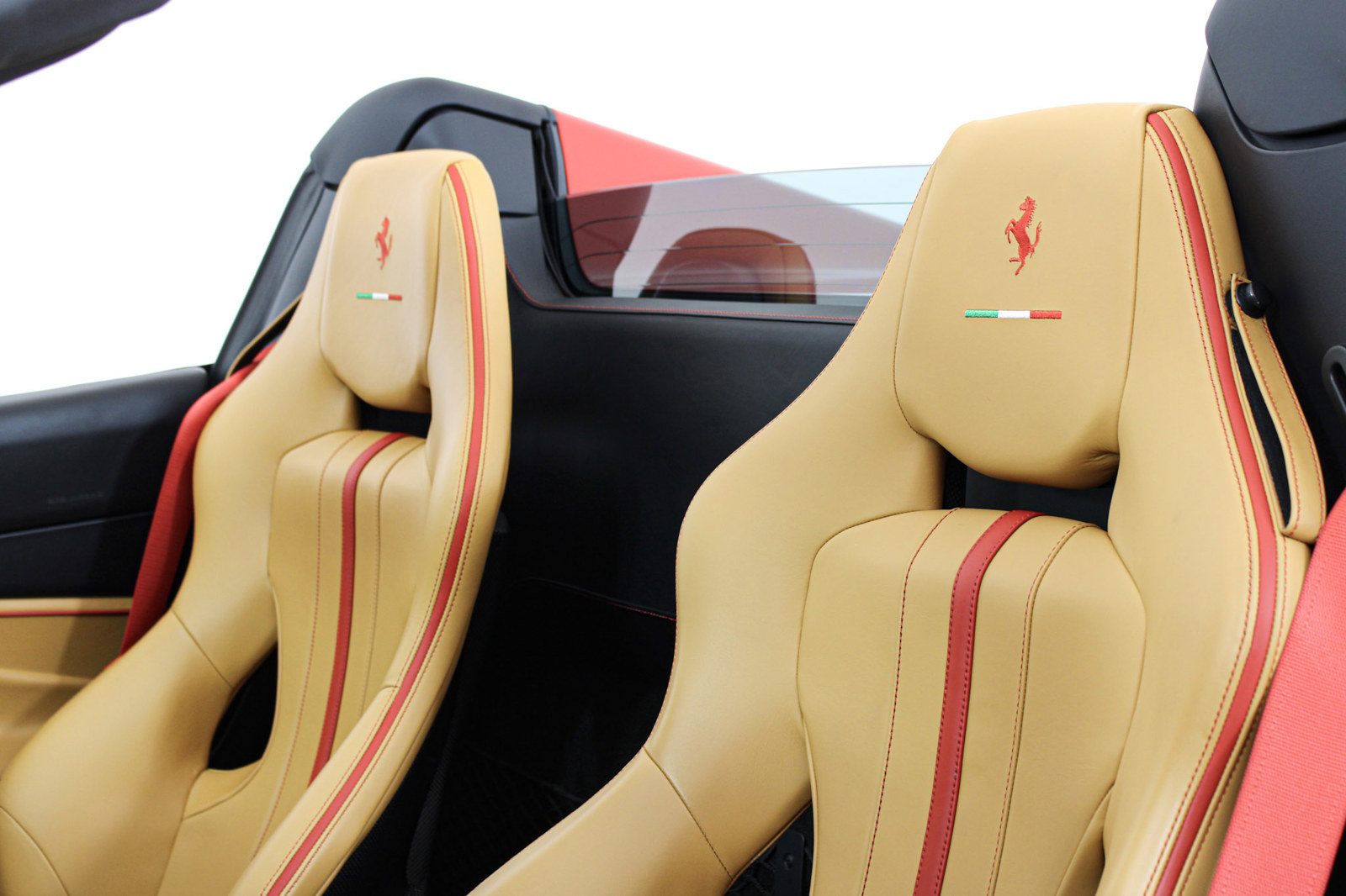 Certified 2022 Ferrari F8 Tributo RWD image 44