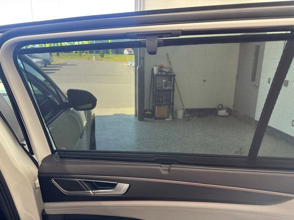 Certified 2025 Volkswagen Atlas Peak Edition SE AWD/4WD image 13