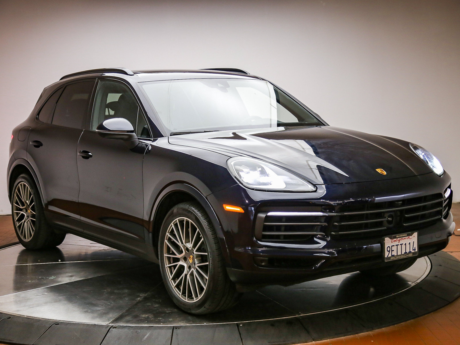 Certified 2023 Porsche Cayenne Platinum Edition AWD/4WD image 9
