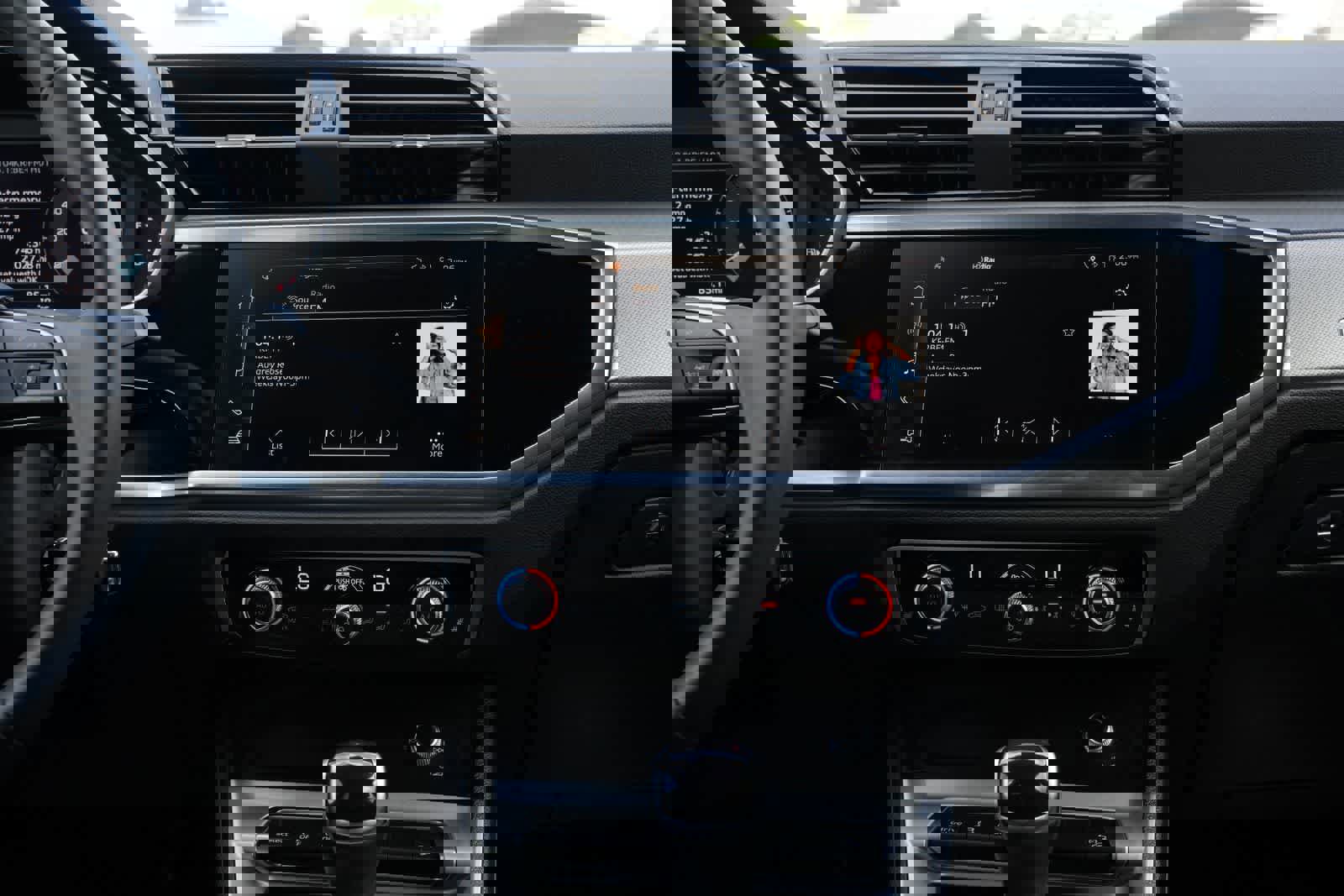 Used 2025 Audi Q3 2.0T Premium image 13