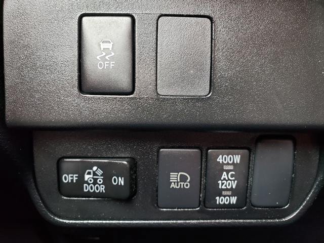Used 2023 Toyota Tacoma TRD Off-Road AWD/4WD image 25