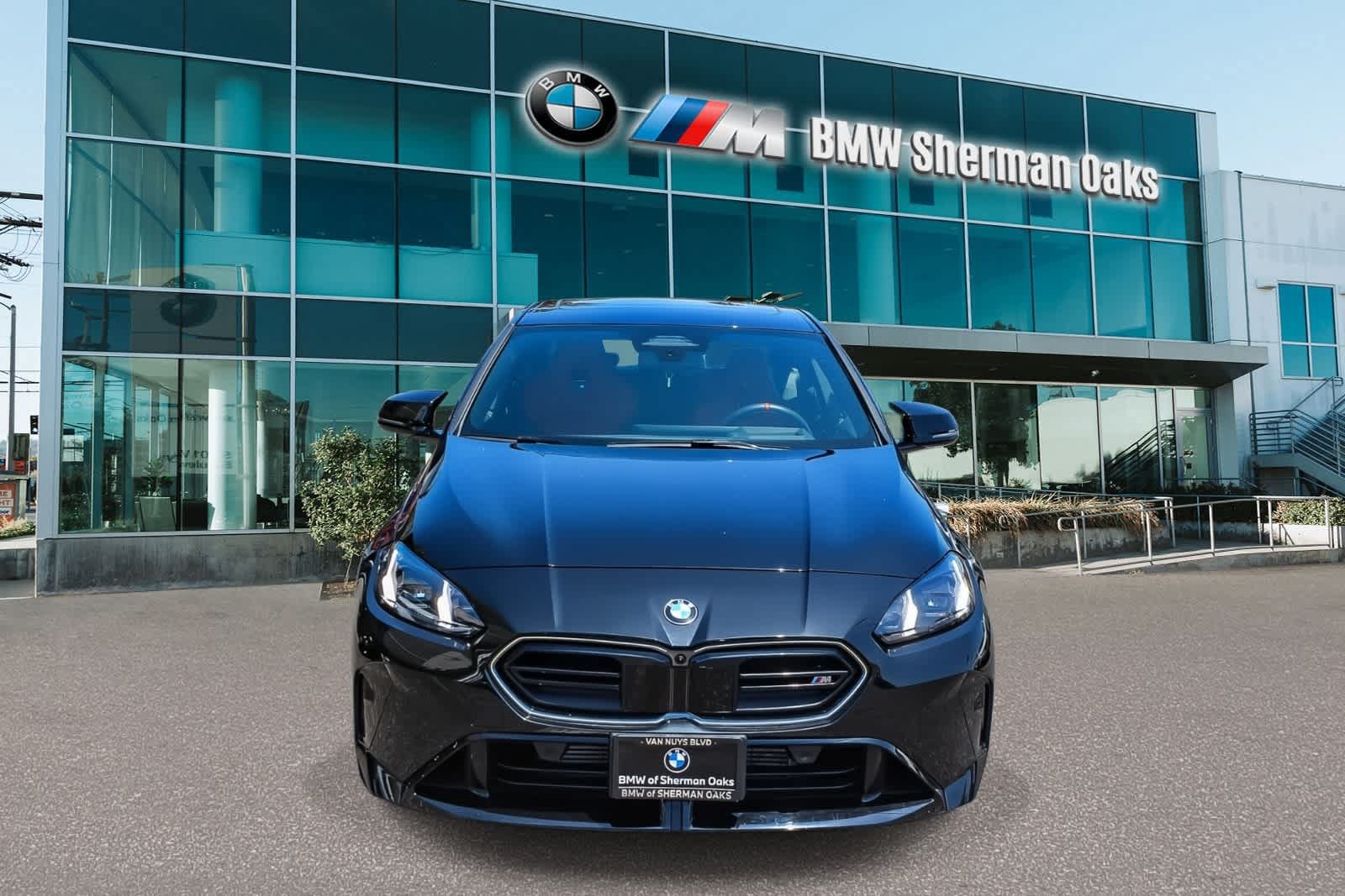 Used 2025 BMW M235i xDrive w/ Premium Package AWD/4WD image 2