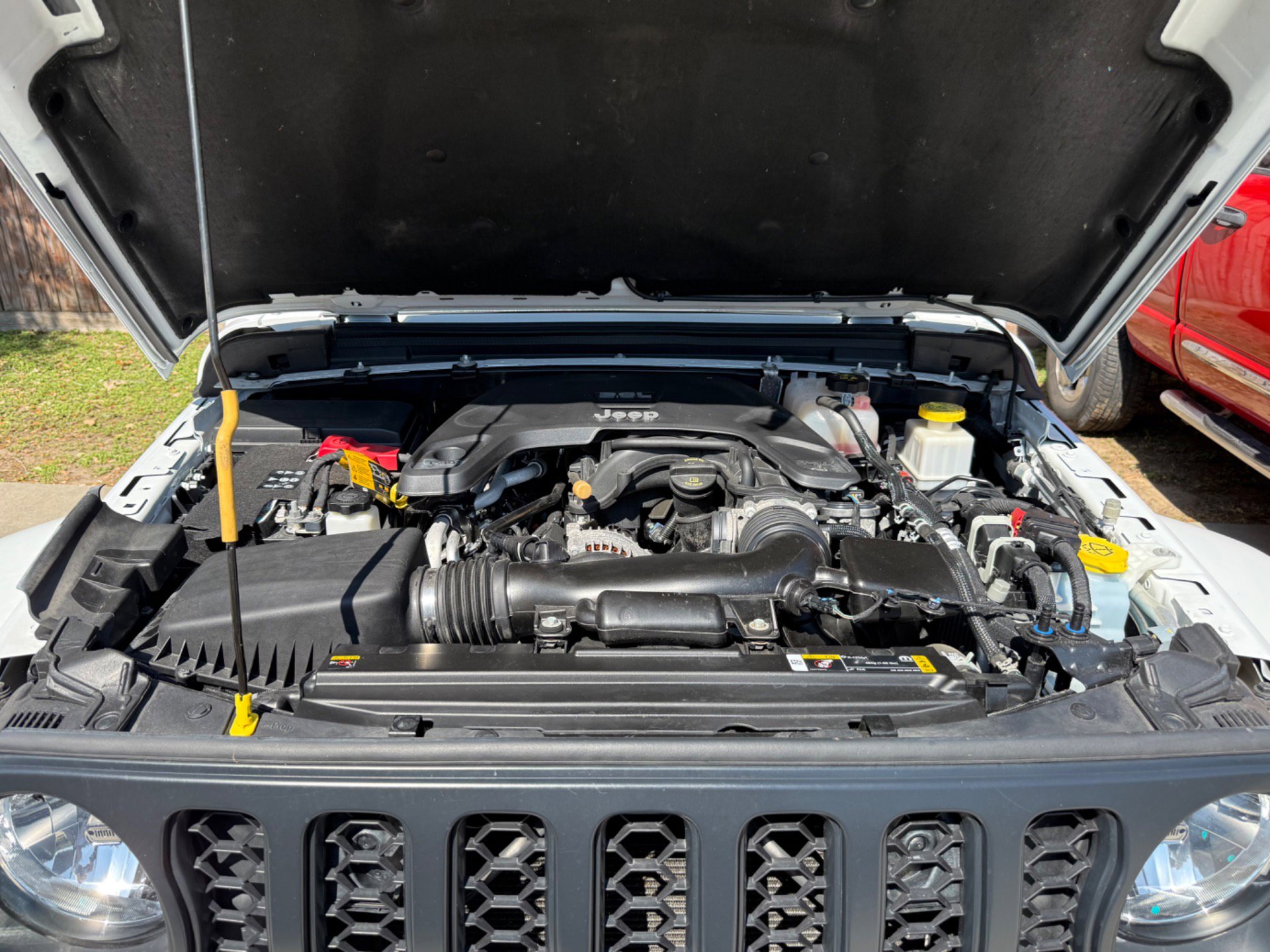 Used 2021 Jeep Gladiator Sport image 3