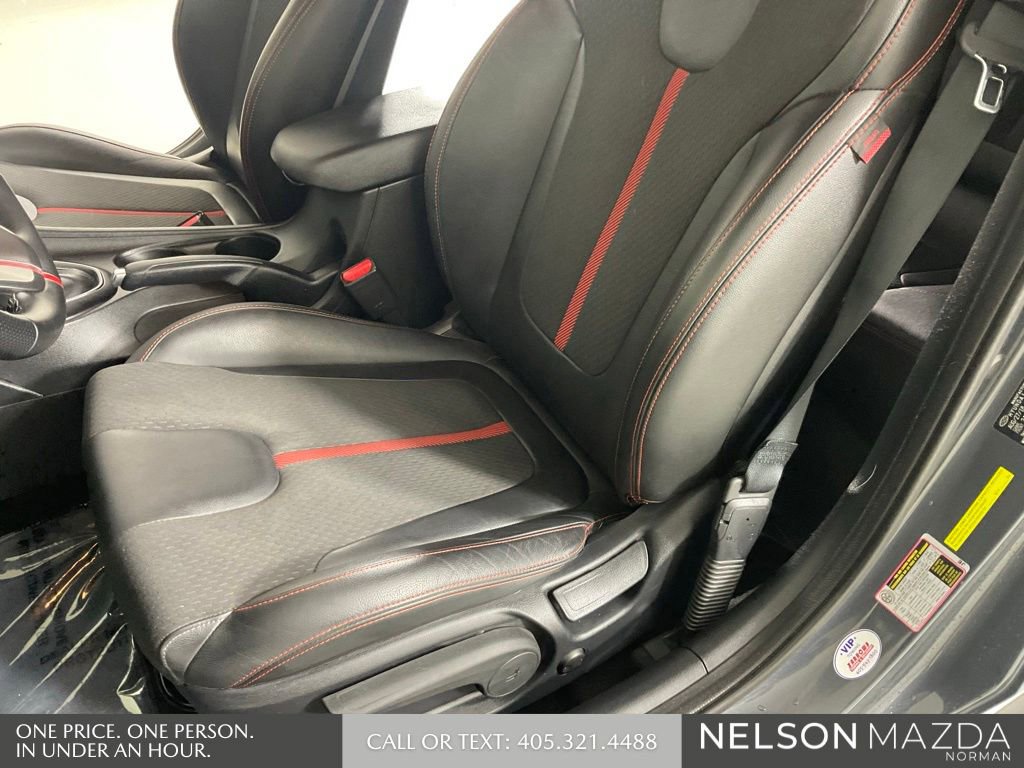 Used 2019 Hyundai Veloster Turbo FWD image 22