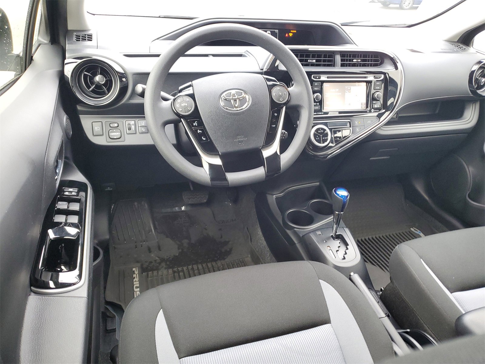 Certified 2019 Toyota Prius C image 11